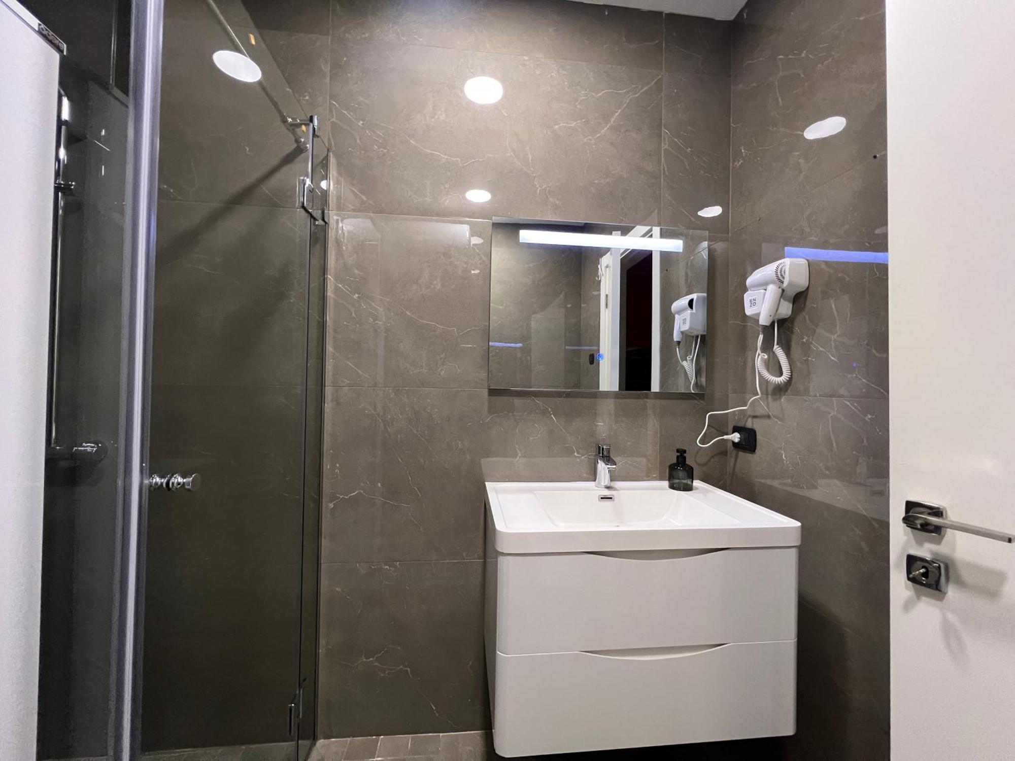 Downtown Grand Comfort Tirana Exterior foto